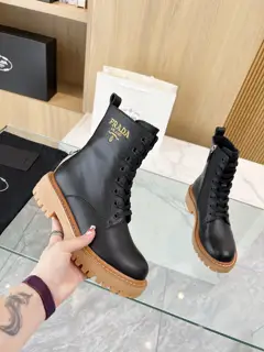 PRADA New Prada 2024 Fall/Winter catwalk boots. Original Taikoo Hui purchase
