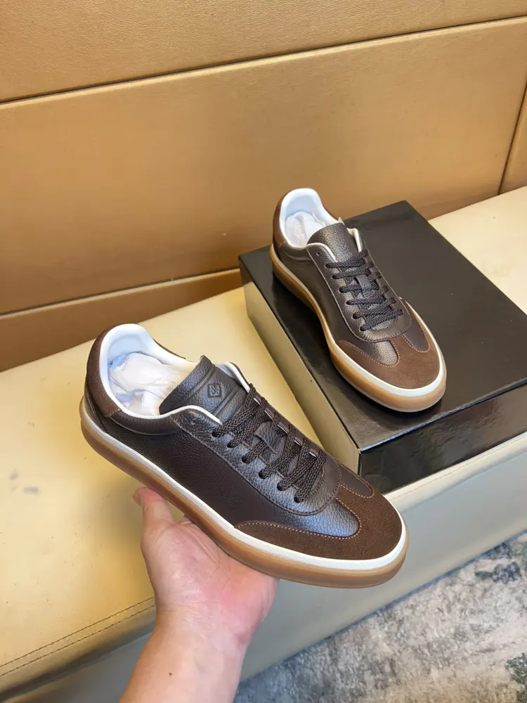 Brunello Cucinelli low-top sneakers Classic yarns inspire the sophistication and sporty