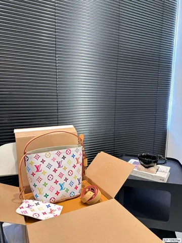 Louis Vuitton Bag 12925SR