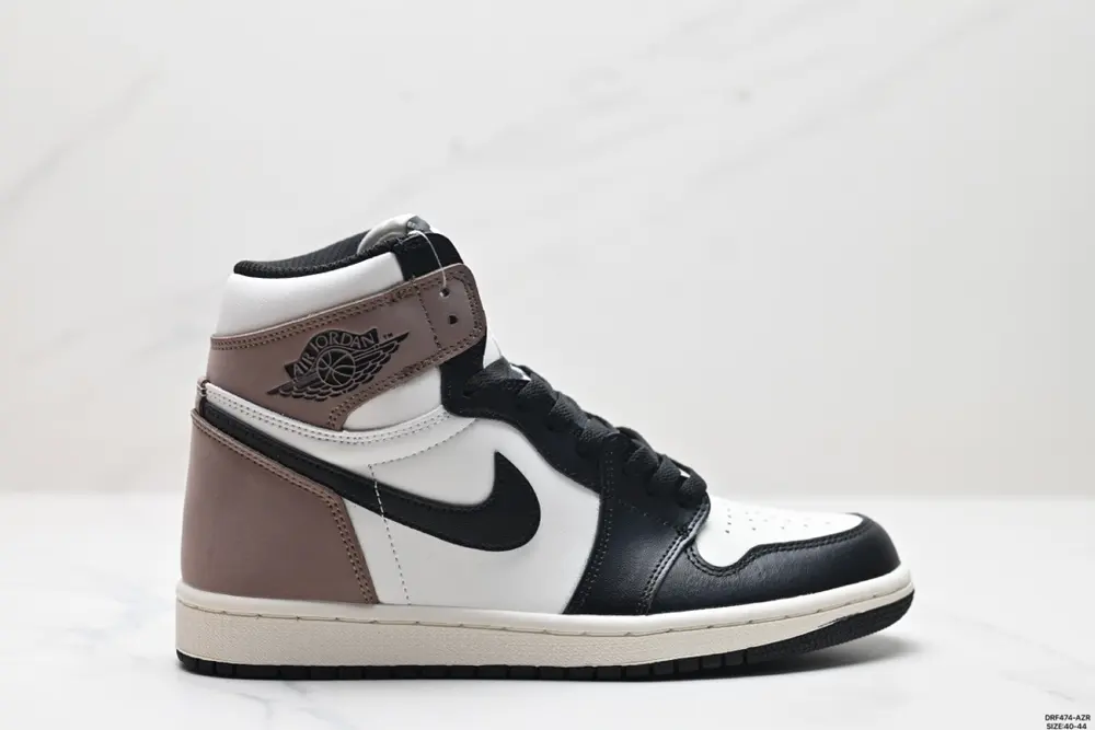 Nike AIR JORDAN 1 RETRO HIGH OG “AJ1 Michael Jordan high top classic retro versatile 555088