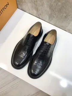 Louis Vuitton men’s fashionable formal leather shoes