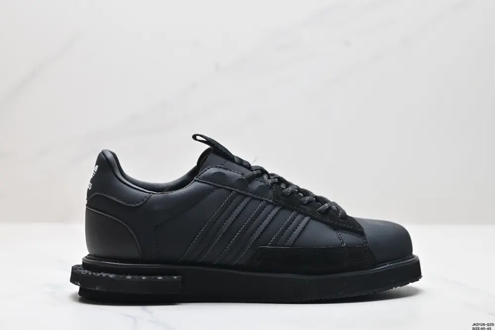 Adidas Originals Campus “MFX REBOOT” Casual Sneakers This classic shoe style GX1352