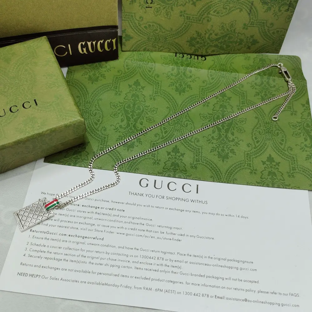 Gucci retro distressed striped fashion necklace for men and women