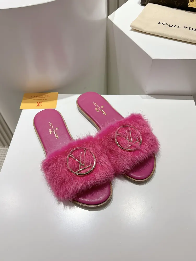 Louis Vuitton full leather flat open toe sandals