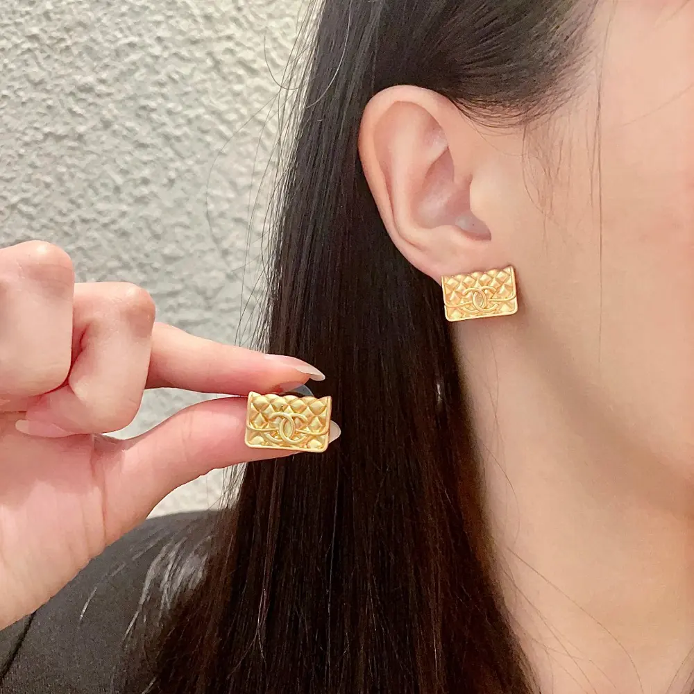 Second-hand Chanel earrings