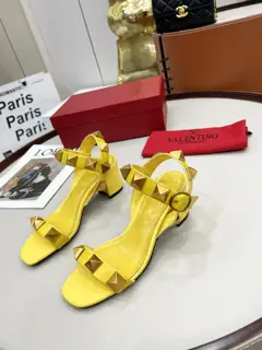 Valentino. Valentino 2022 latest counter series