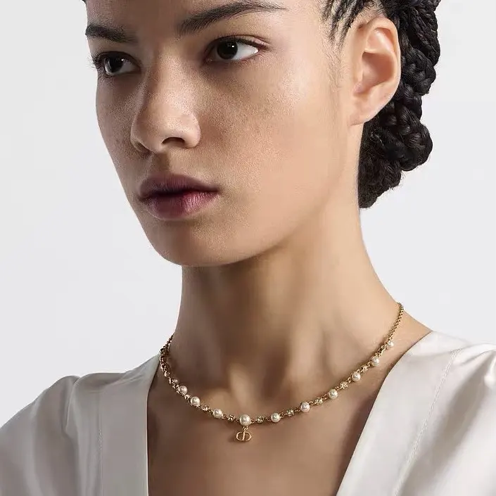 Dior single-layer pearl crystal CD necklace