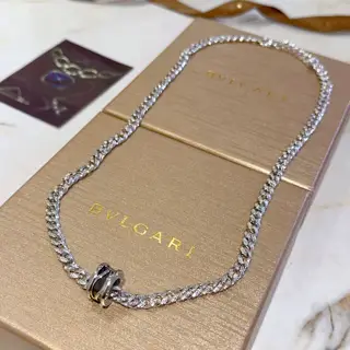 Bvlgari DIVAS’ DREAM series is in perfect condition and has invincible details. The unique