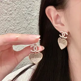 Second-hand Chanel earrings