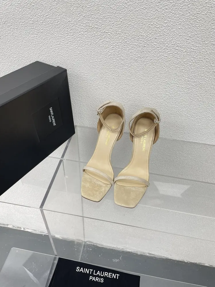 Yves Saint Laurent Heels