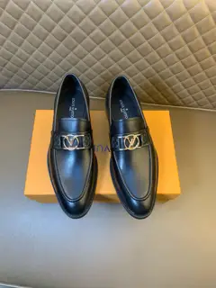 Louis Vuitton business style leather shoes