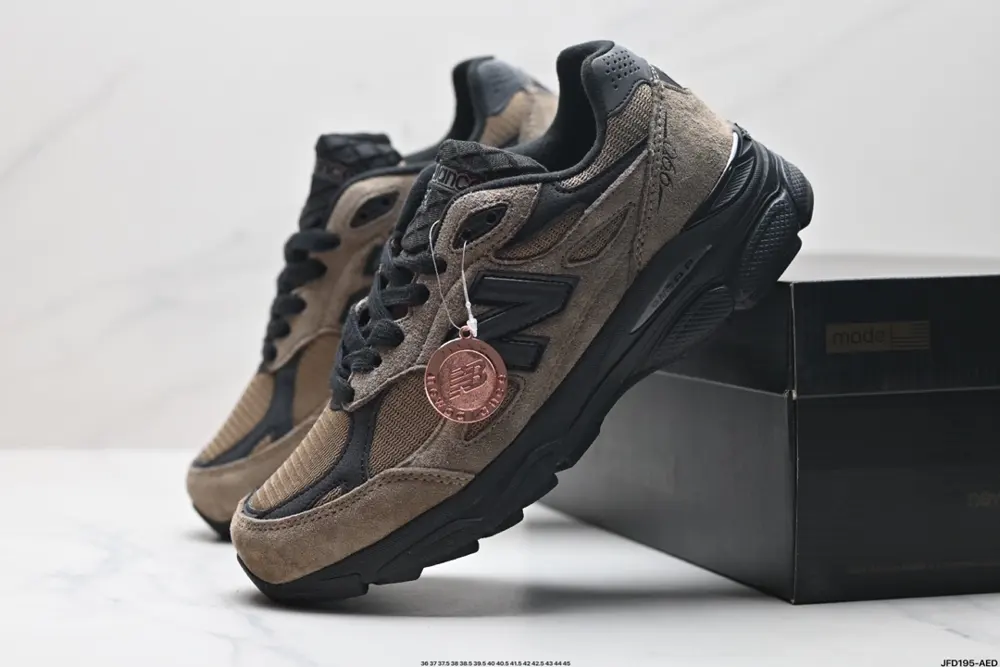 New Balance Corporate Grade JJJJound x New Balance NB 990V3 Retro Mesh Fabric Pigskin Low W990KT3