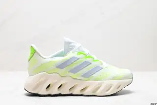 Adidas SWITCH FWD M Alpha Series logo FZ5621