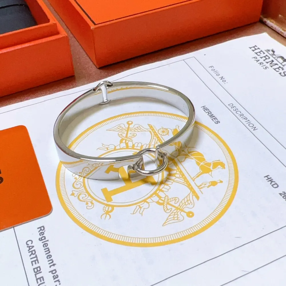 Hermès bracelet It really tests the craftsmanship of the master. To ensure the details are