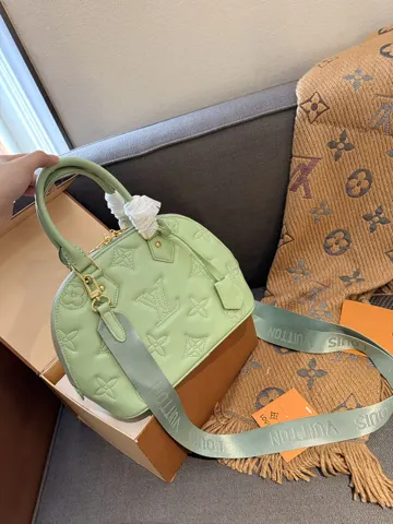 Louis Vuitton Alma