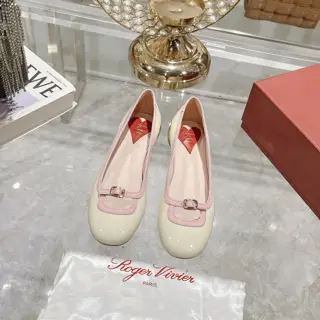 Roger Vivier leather ballet shoes round toe shoes