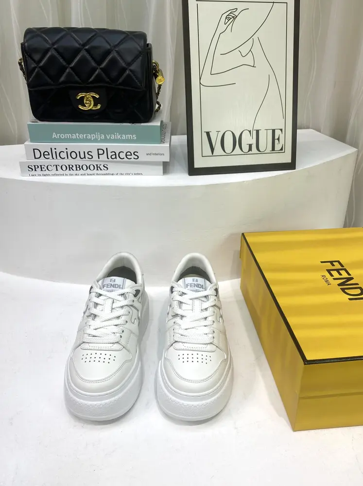 Fendi classic match series new thick-soled casual shoes. purchase and development. Perfect