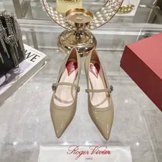 Roger Vivier lacquered kitten heel single strap Mary Jane shoes