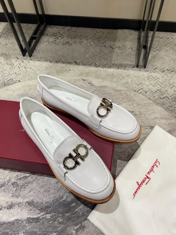 Salvatore Ferragamo bow loafer