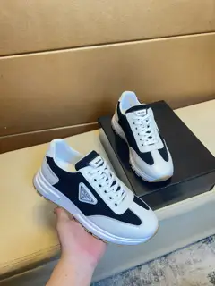 Prada sneakers. Silk calfskin·High frequency brand logo on the shoe·Brand high mercerized