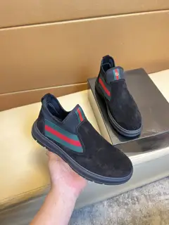 Gucci sports casual shoes Original leather imported from Italy (no discoloration and foot