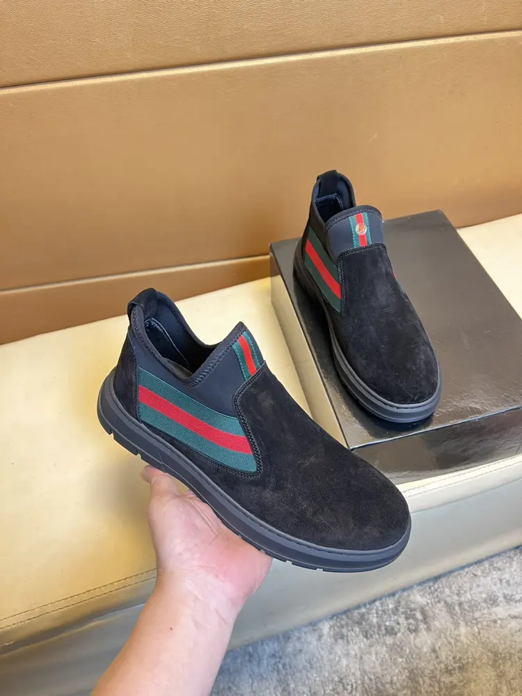 Gucci sports casual shoes Original leather imported from Italy (no discoloration and foot