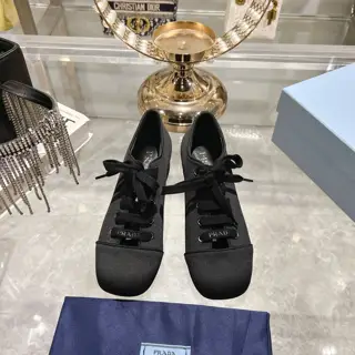 Prada new spring and summer shoes. A must-have for fashionistas. Easy to match. Excellent