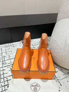 Hermès autumn and winter new kelly buckle short boots