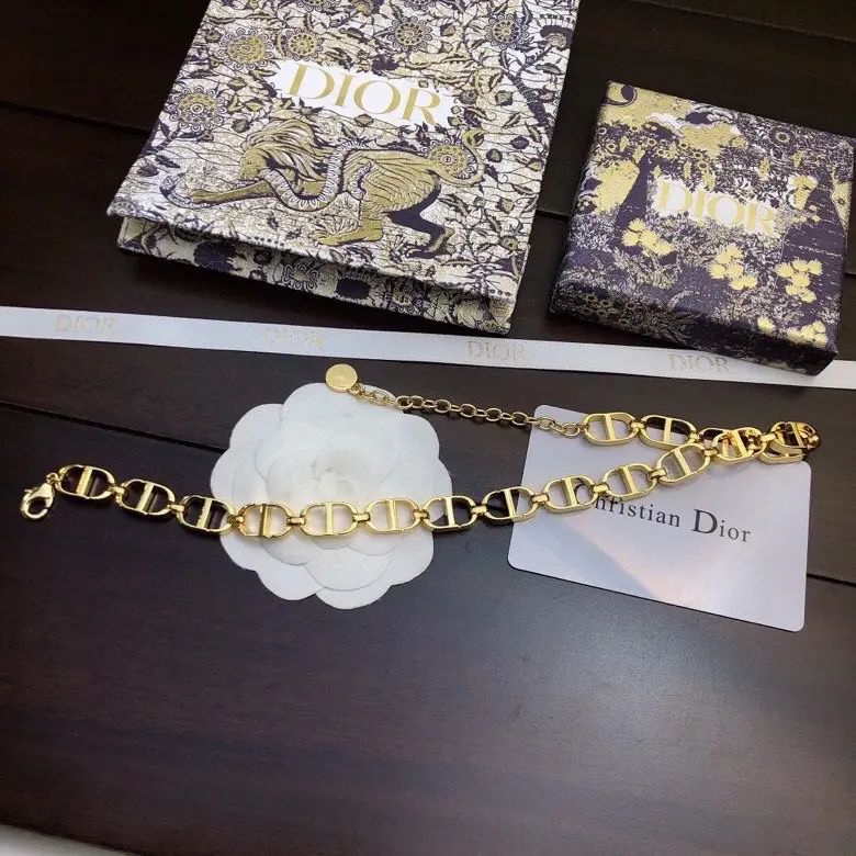 [Dior] Classic hot-selling model A very popular necklace Highly recommended Superb metal