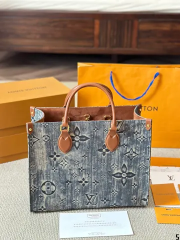 Louis Vuitton Tote