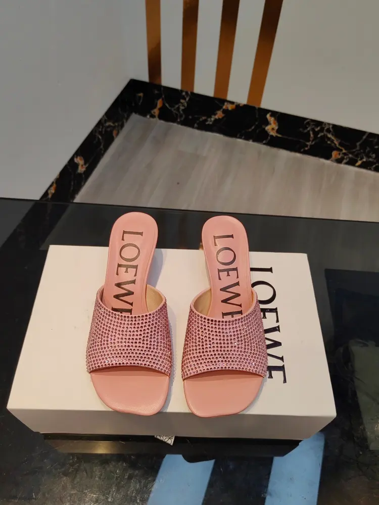Women’s shoes