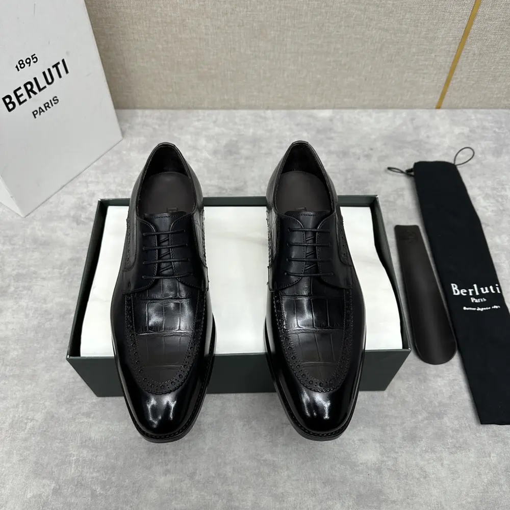 Berluti men’s hand-brushed formal leather shoes are shipped. Selected high-quality imported