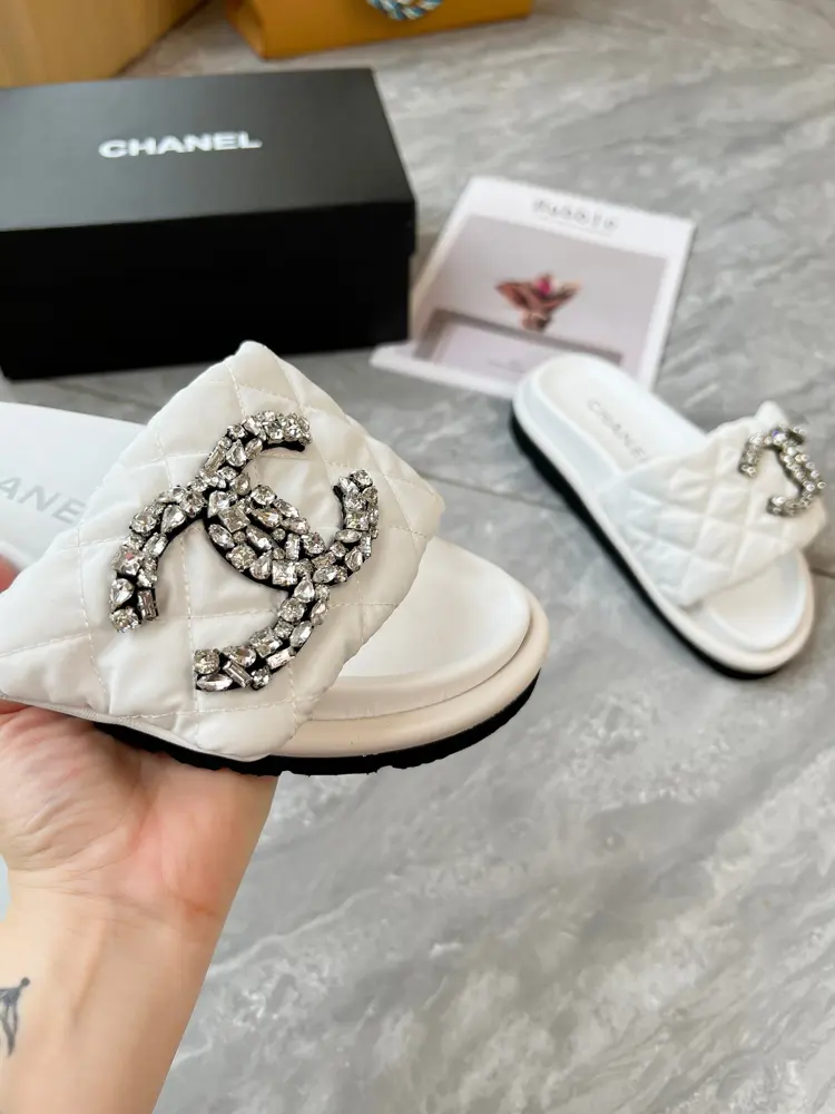 Chanel Velcro Slippers Couples Chanel new models