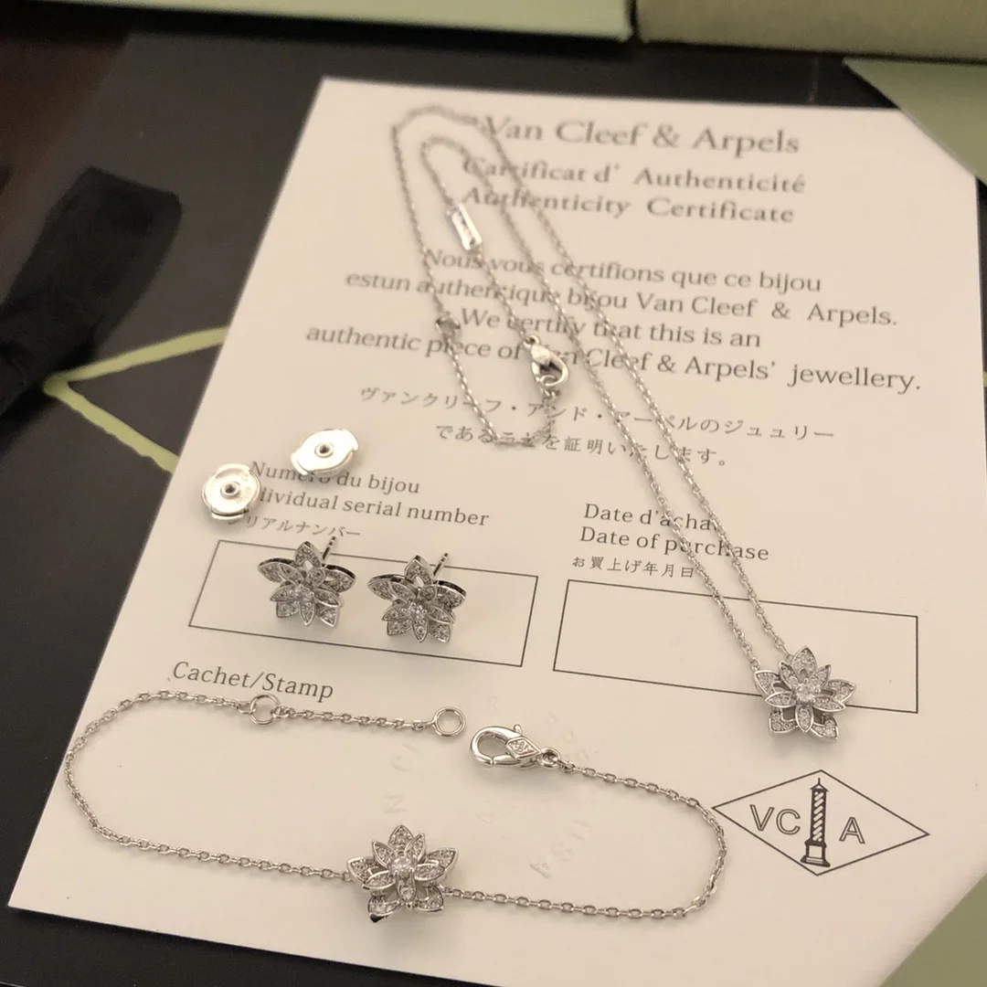Van Cleef & Arpels Earrings Necklace Bracelet