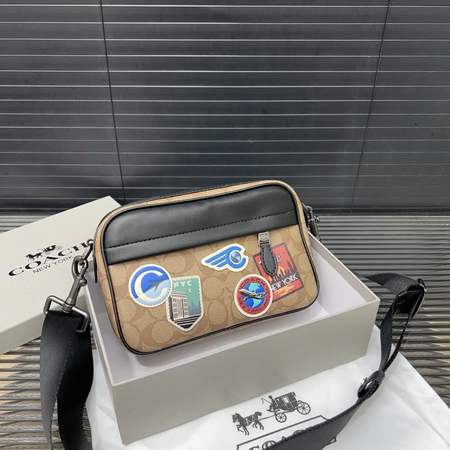 COACH Shoulder Bag