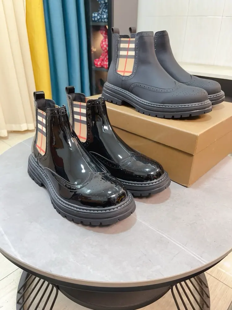 Burberry business casual short boots Synchronously launched in counters