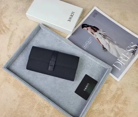 Loewe Wallet
