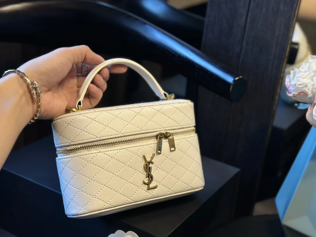 Yves Saint Laurent Bag