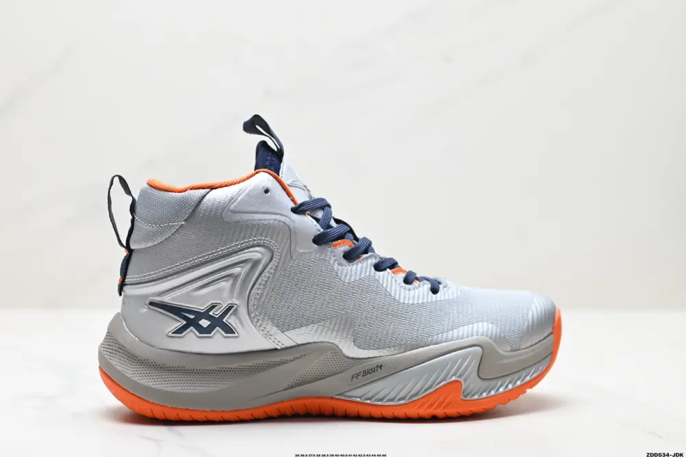 ASICS basketball shoes 1061A048-001