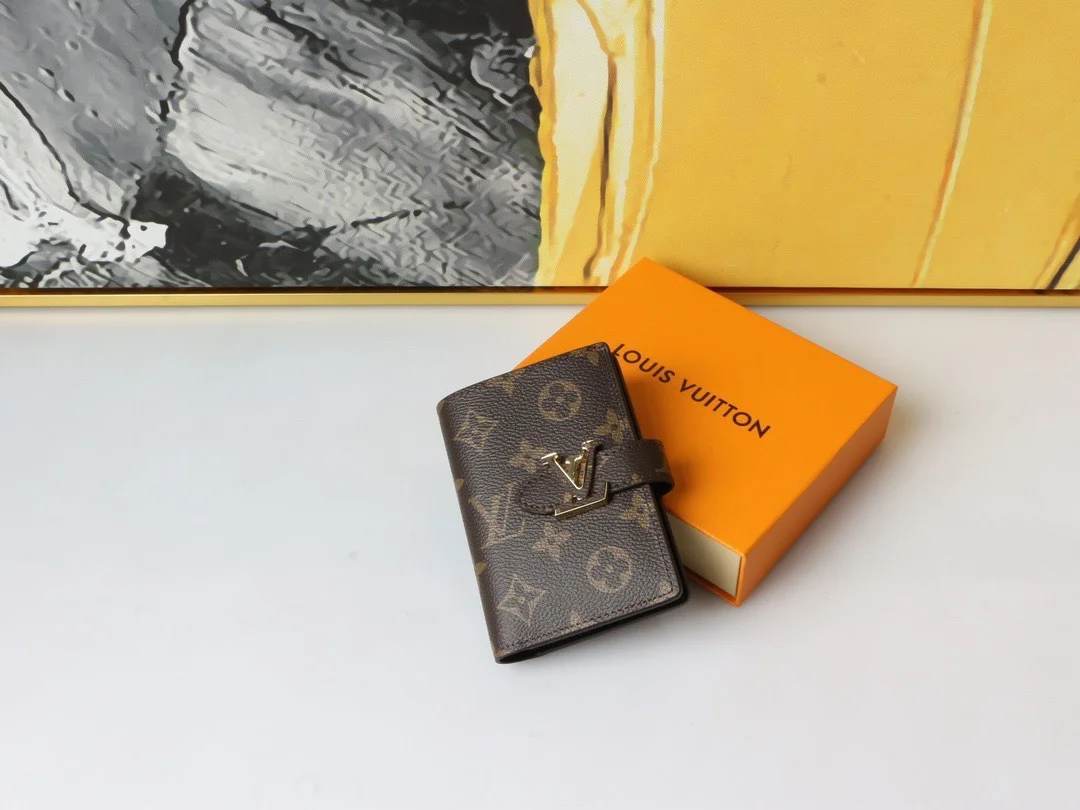 Louis Vuitton Capucines