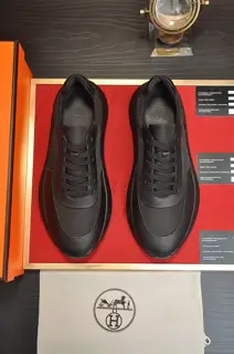 Hermès couple sports shoes