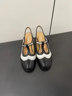 Maison Margiela mm6•Split-toe thick-heeled retro Mary Jane slingback shoes