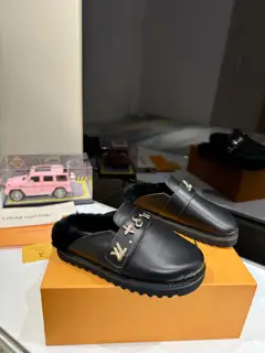 Louis Vuitton furry half-slippers