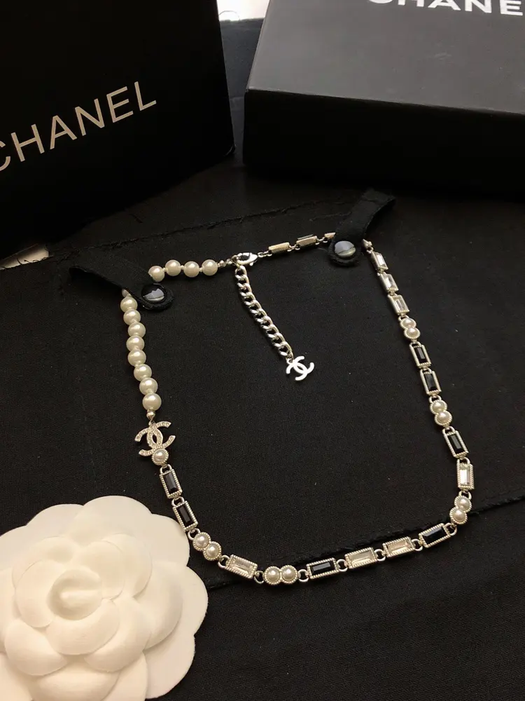 Chanel CC black and white square diamond pearl necklace