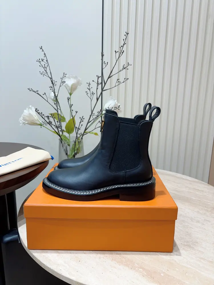 Louis Vuitton ankle boots elastic Chelsea boots