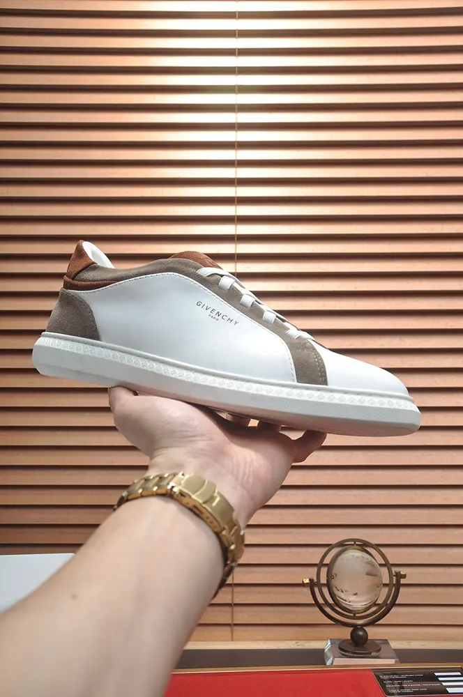 Givenchy casual sneakers Upper: Italian imported brand printed fabric Full of luxury