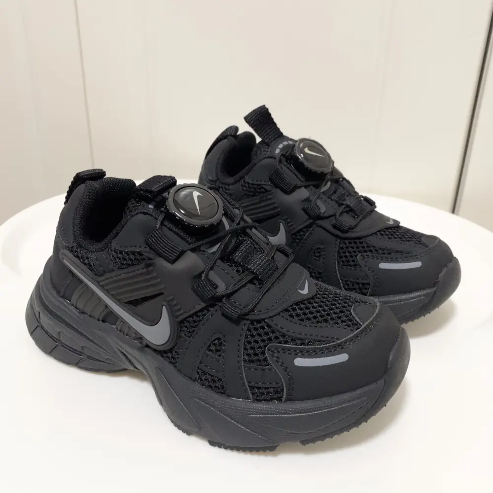 Nike V2K RUNTEKK children’s shoes