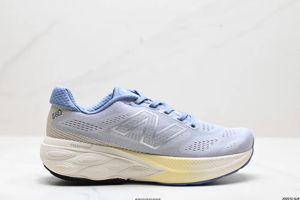 New Balance W880 series retro dad style casual sports jogging shoes The 880 series is New M880L15