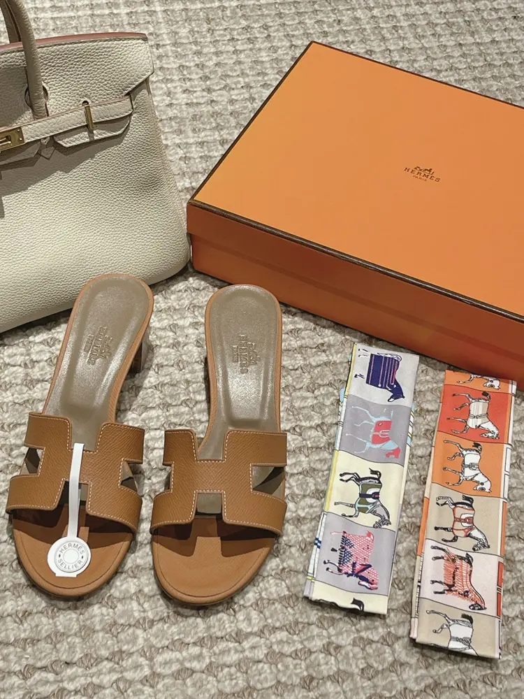 Hermes Palm print Heels