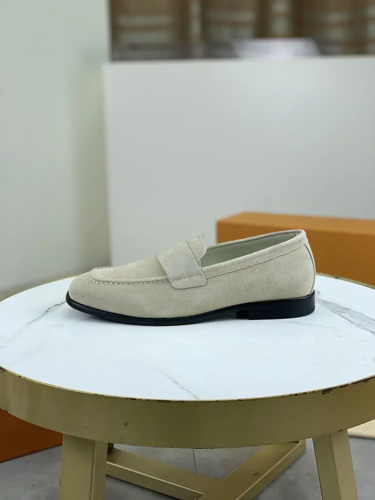 Louis Vuitton men’s business casual leather shoes
